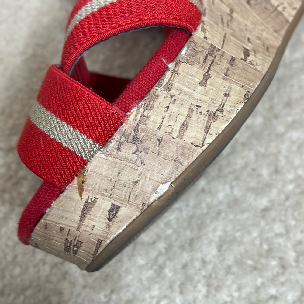 Super Cute Merona Red & Taupe Elastic Strap Wedge Sandals Size 7.5 - Picture 10 of 16